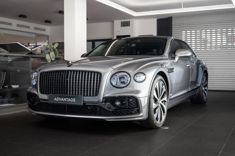 Bentley Flying Spur W12 360/LED/Pano/Ventilov