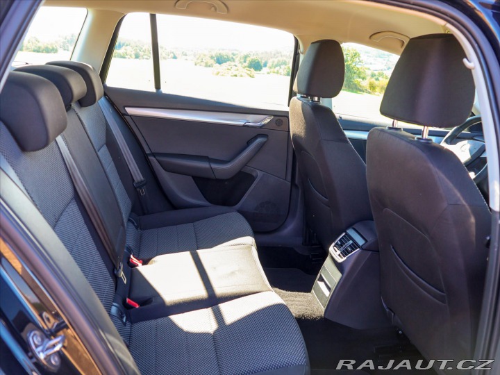 Škoda Octavia 1,6 TDI Klima Serv.kn. 1. 2013