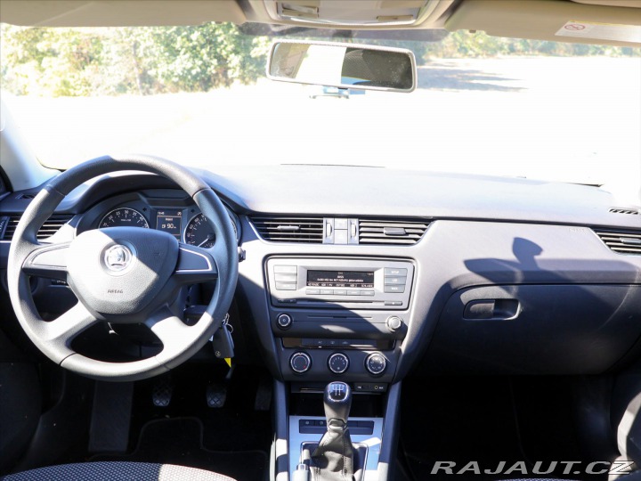 Škoda Octavia 1,6 TDI Klima Serv.kn. 1. 2013