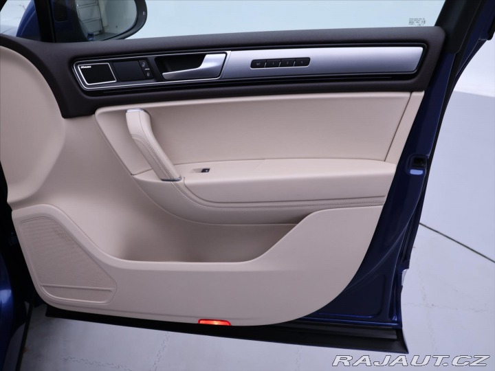 Volkswagen Touareg 3,0 TDI 193kW 4M DSG R-li 2015