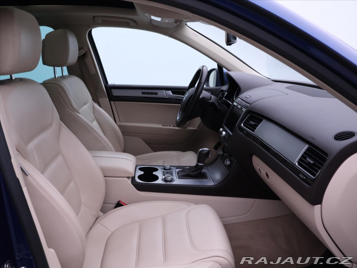 Volkswagen Touareg 3,0 TDI 193kW 4M DSG R-li 2015