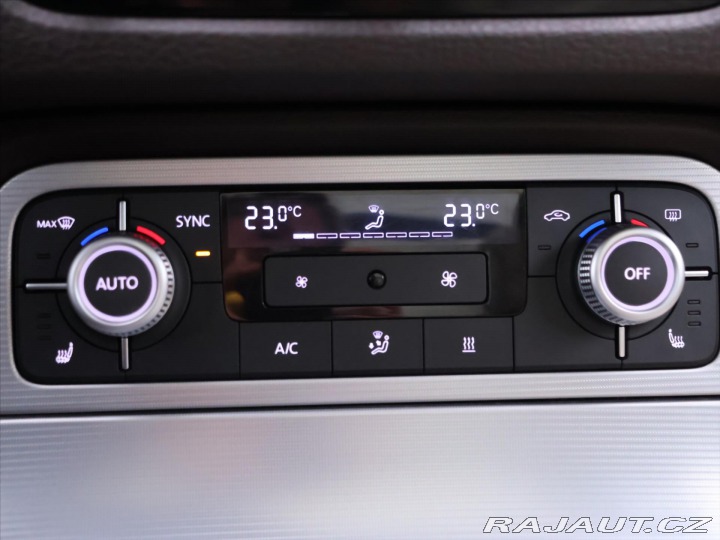 Volkswagen Touareg 3,0 TDI 193kW 4M DSG R-li 2015