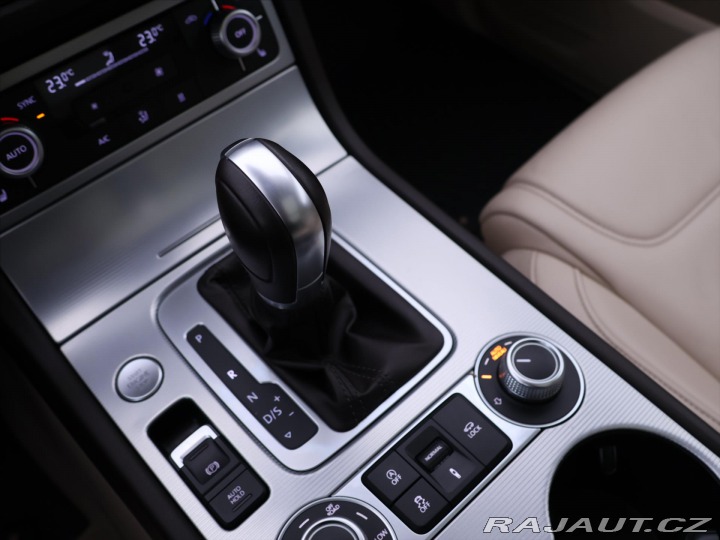 Volkswagen Touareg 3,0 TDI 193kW 4M DSG R-li 2015