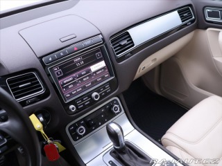 Volkswagen Touareg 3,0 TDI 193kW 4M DSG R-li 2015