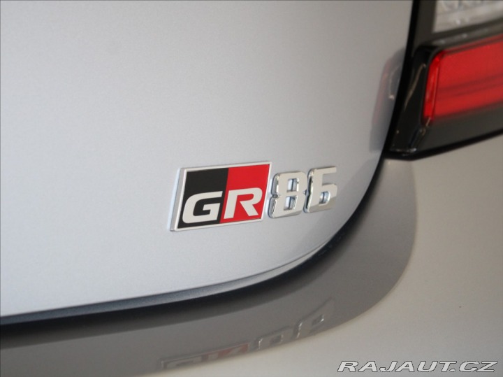 Toyota GR86 2,4 234k. 5170 km! Akční 2023