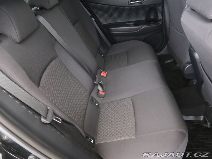 Toyota C-HR 1.8Hybrid,CZ,1Maj,Comfort 2023