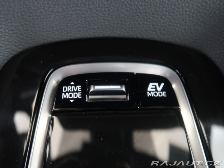 Toyota Corolla 1,8Hybrid,CZ,GR Sport 2024