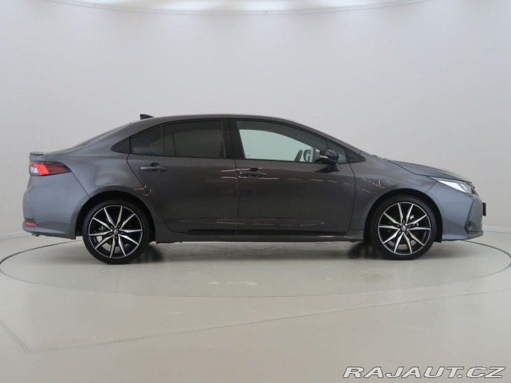 Toyota Corolla 1,8Hybrid,CZ,GR Sport 2024