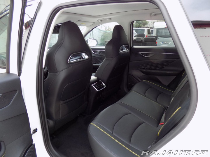 BAIC X5 1.5T/AT/Pixel-Led/PANO/DP 2025