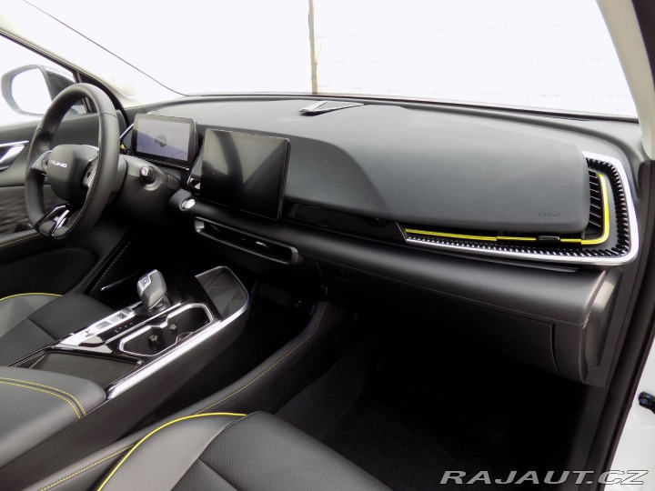 BAIC X5 1.5T/AT/Pixel-Led/PANO/DP 2025