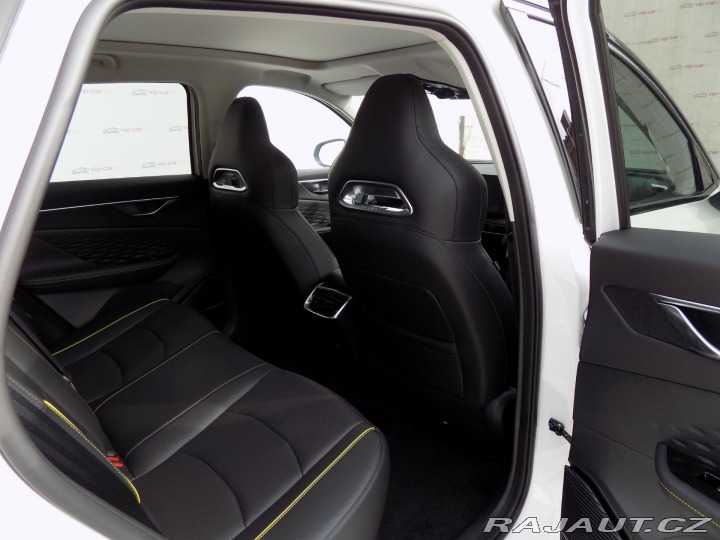 BAIC X5 1.5T/AT/Pixel-Led/PANO/DP 2025