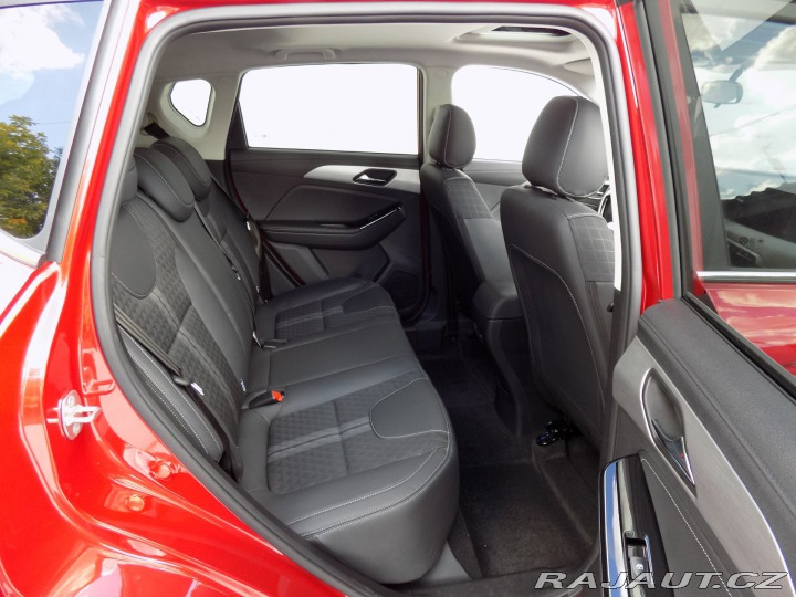 BAIC X3 1.5T/AT/Full-LED/DPH/ 2025