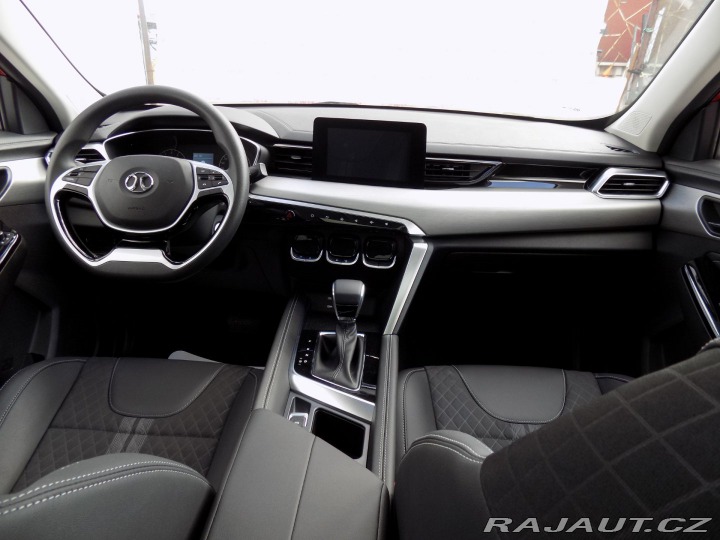 BAIC X3 1.5T/AT/Full-LED/DPH/ 2025