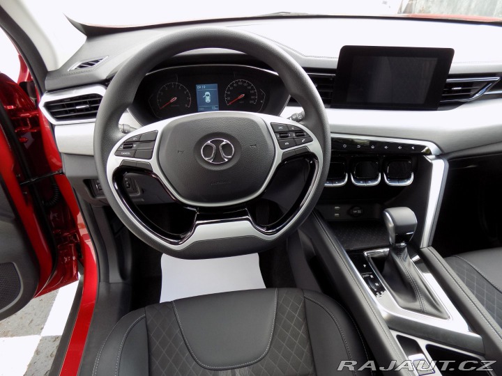 BAIC X3 1.5T/AT/Full-LED/DPH/ 2025