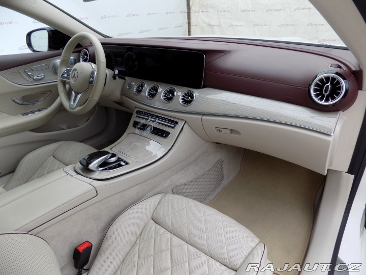 Mercedes-Benz E 400d/AMG-Line/4-M/PANO/ 2019