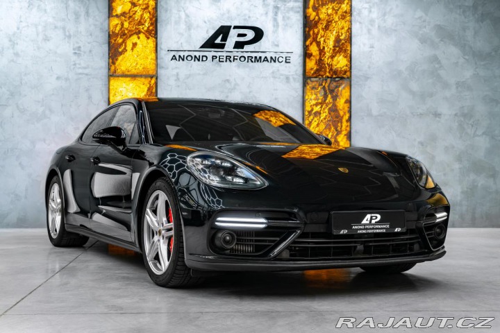 Porsche Panamera Turbo APPROVED/CHRONO/NIG 2017