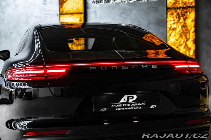 Porsche Panamera Turbo APPROVED/CHRONO/NIG 2017