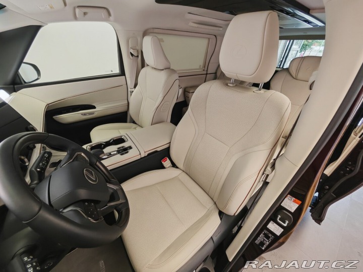 Lexus Ostatní modely LM 350h 2,5 4×4 Luxury Amonite Sa 2024