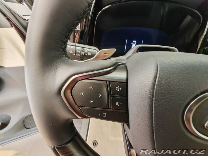 Lexus Ostatní modely LM 350h  350h 4×4 Luxury Amonite S 2024