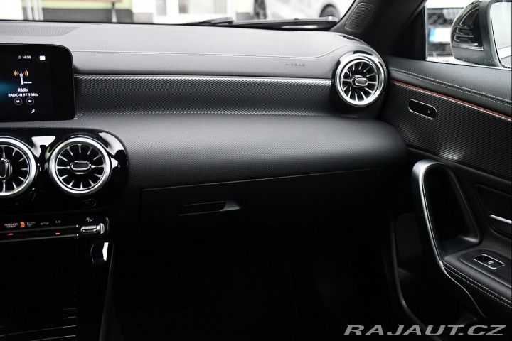 Mercedes-Benz CLA 200d 2023