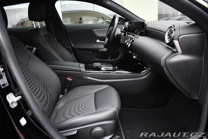 Mercedes-Benz CLA 200d 2023