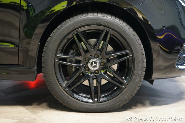 Mercedes-Benz V 300d*4M*AMG*360*ZÁRUKA*LE 2021