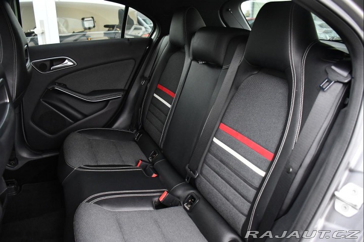 Mercedes-Benz A 180 2013