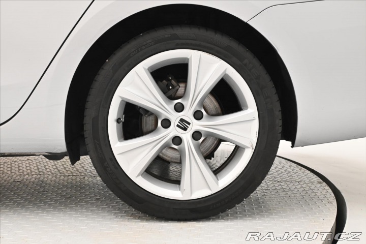 Seat Leon 2,0 TDi 110kW FR DSG Busi 2022
