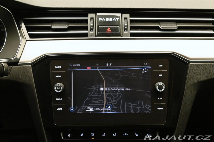 Volkswagen Passat 2,0 TDI 110 kW DSG Elegan 2020