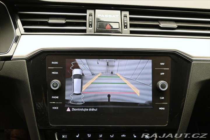 Volkswagen Passat 2,0 TDI 110 kW DSG Elegan 2020