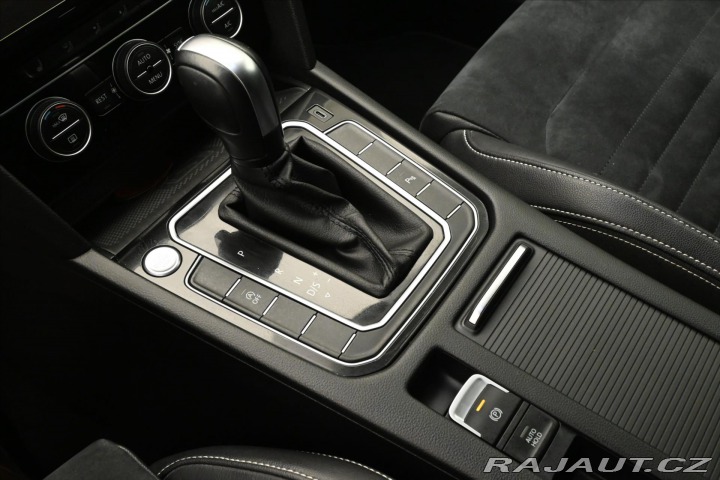 Volkswagen Passat 2,0 TDi 110kW DSG Eleganc 2020