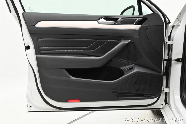 Volkswagen Passat 2,0 TDI 110 kW DSG Elegan 2020