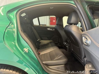 Alfa Romeo Giulia 2.0 Turbo 280k AT8 AWD  I 2025