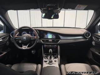 Alfa Romeo Giulia 2.0 Turbo 280k AT8 AWD  I 2025