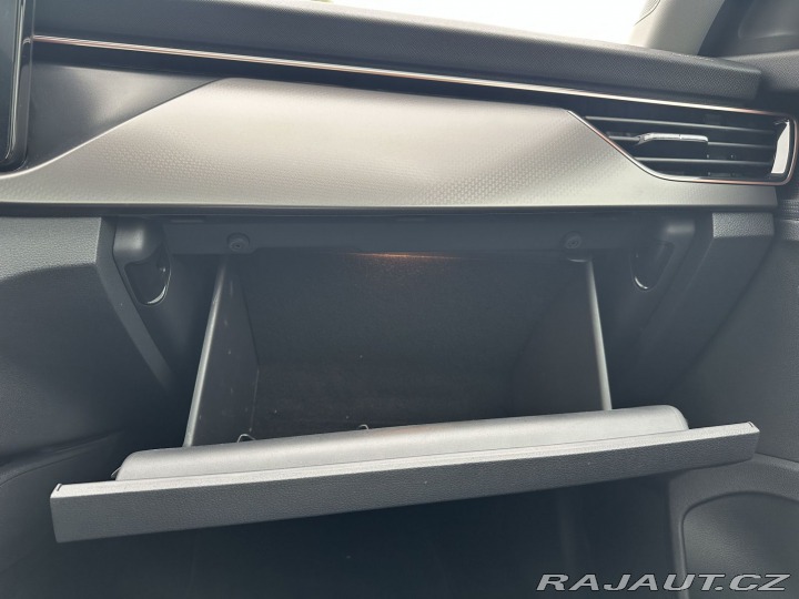 Škoda Scala 1,0TSI 81kW DSG STYLE ZÁR 2021