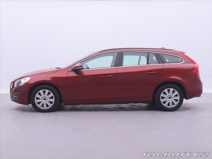 Volvo V60 2,0 D3 120kW V5 Momentum 2011