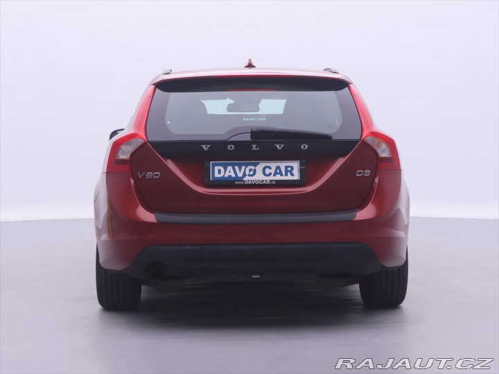 Volvo V60 2,0 D3 120kW V5 Momentum 2011