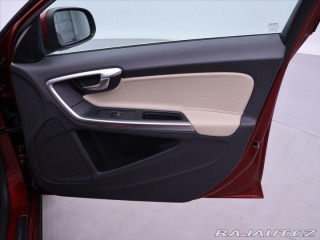 Volvo V60 2,0 D3 120kW V5 Momentum 2011