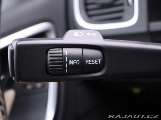 Volvo V60 2,0 D3 120kW V5 Momentum 2011