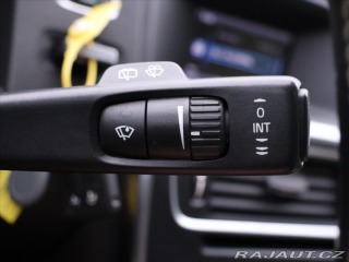 Volvo V60 2,0 D3 120kW V5 Momentum 2011
