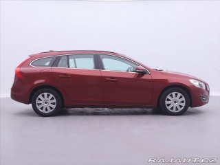 Volvo V60 2,0 D3 120kW V5 Momentum 2011