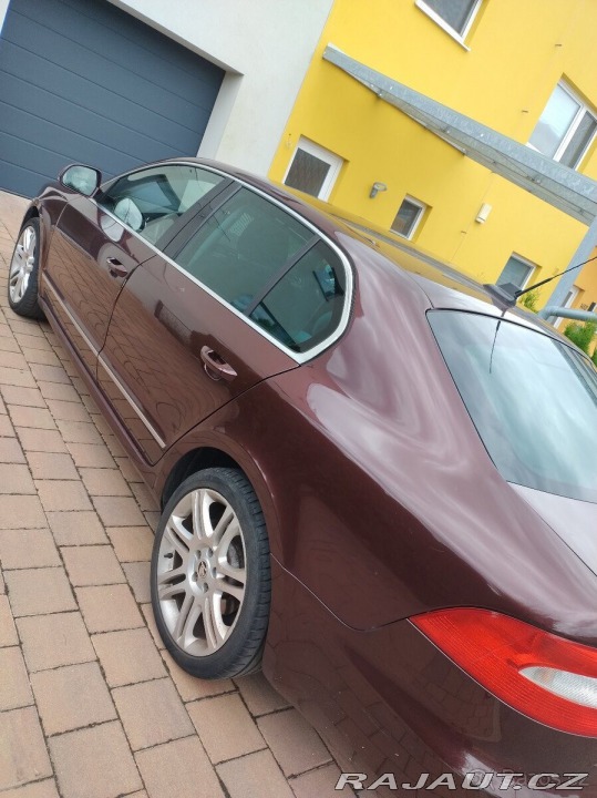 Škoda Superb 2,0   II 2009