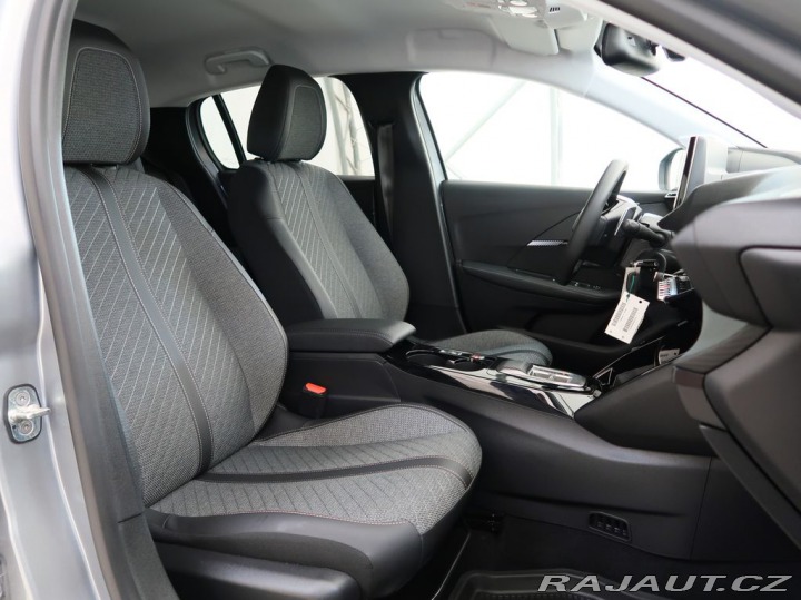 Peugeot 208 1.2HYBRID,CZ,ALLURE,e-DCS 2024