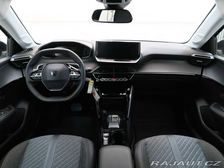 Peugeot 208 1.2HYBRID,CZ,ALLURE,e-DCS 2024
