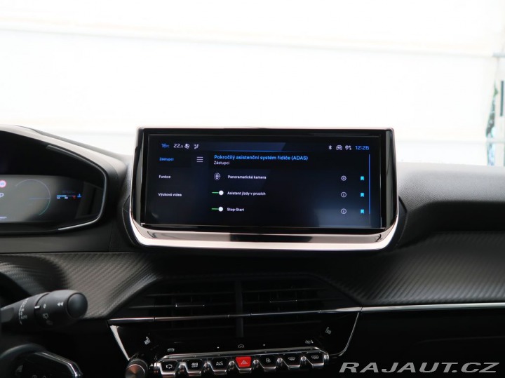 Peugeot 208 1.2HYBRID,CZ,ALLURE,e-DCS 2024