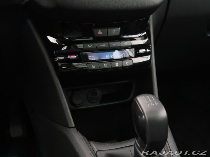 Peugeot 208 1.2PureTech,60kW,ALLURE,M 2017