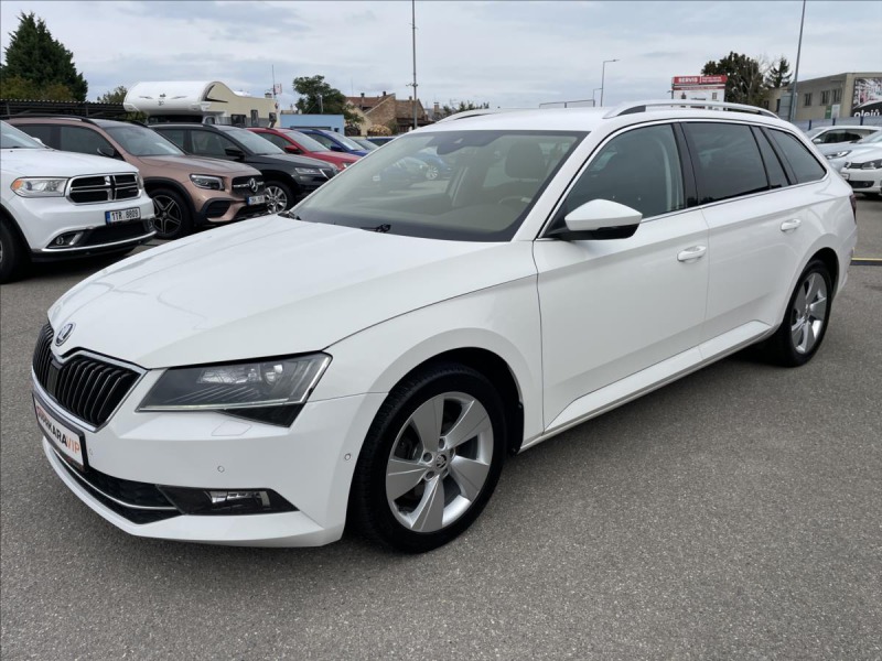 Škoda Superb 1,4 TSI Style*Navi*Vyhř.S