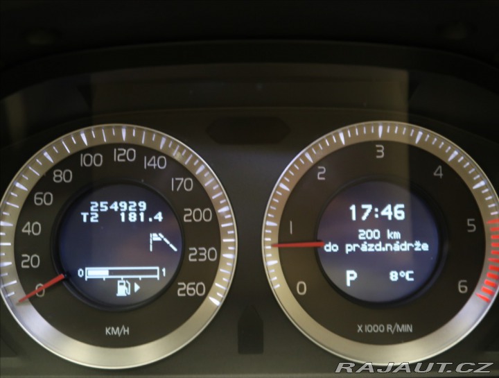 Volvo XC60 2,4 D AWD AT KŮŽE VÝHŘEV 2008