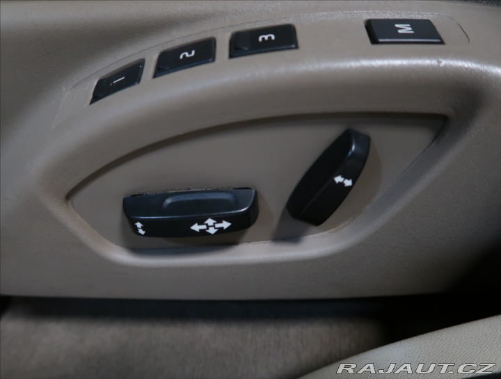 Volvo XC60 2,4 D AWD AT KŮŽE VÝHŘEV 2008