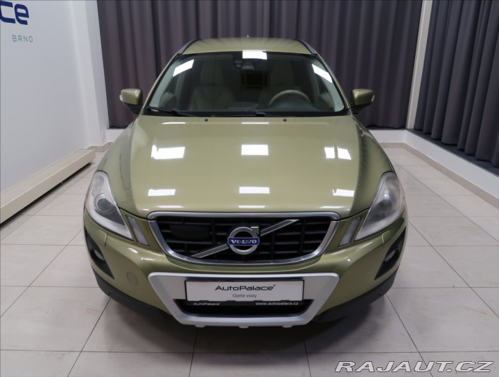 Volvo XC60 2,4 D AWD AT KŮŽE VÝHŘEV 2008